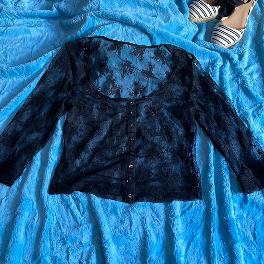 Intimately Free people lace cardigan w/o any tags.